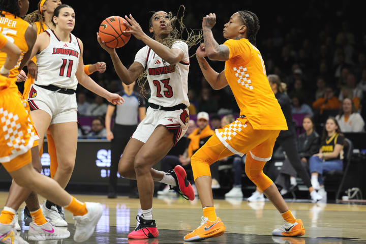 Unmetered Tennessee vs Louisville - Women's Championship Classic Photography